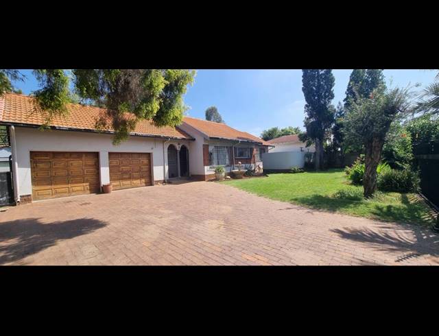 3 BEDROOM HOUSE FOR SALE IN BRACKENDOWNS